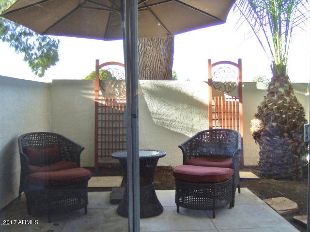 4201 East Camelback Road, Unit 101 Phoenix, AZ 85018 - Photo 11 of 11 11 camelback patio