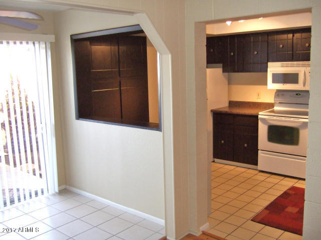 4201 East Camelback Road, Unit 101 Phoenix, AZ 85018 - Photo 6 of 11 06 Camelback Dining
