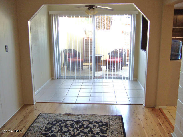 4201 East Camelback Road, Unit 101 Phoenix, AZ 85018 - Photo 7 of 11 07 camelback dining 2