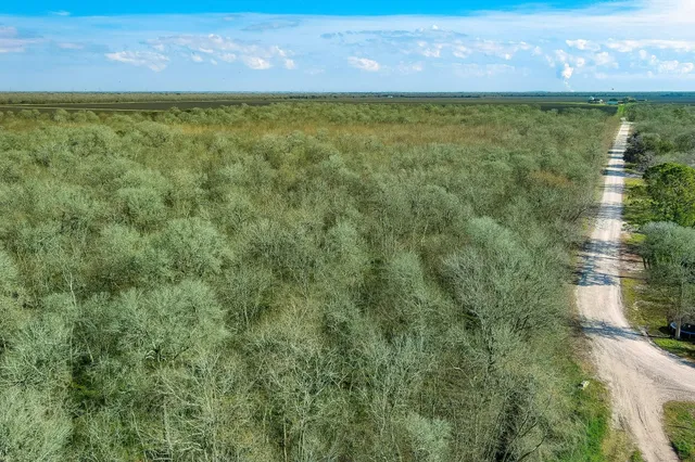 a view of yard with lake view