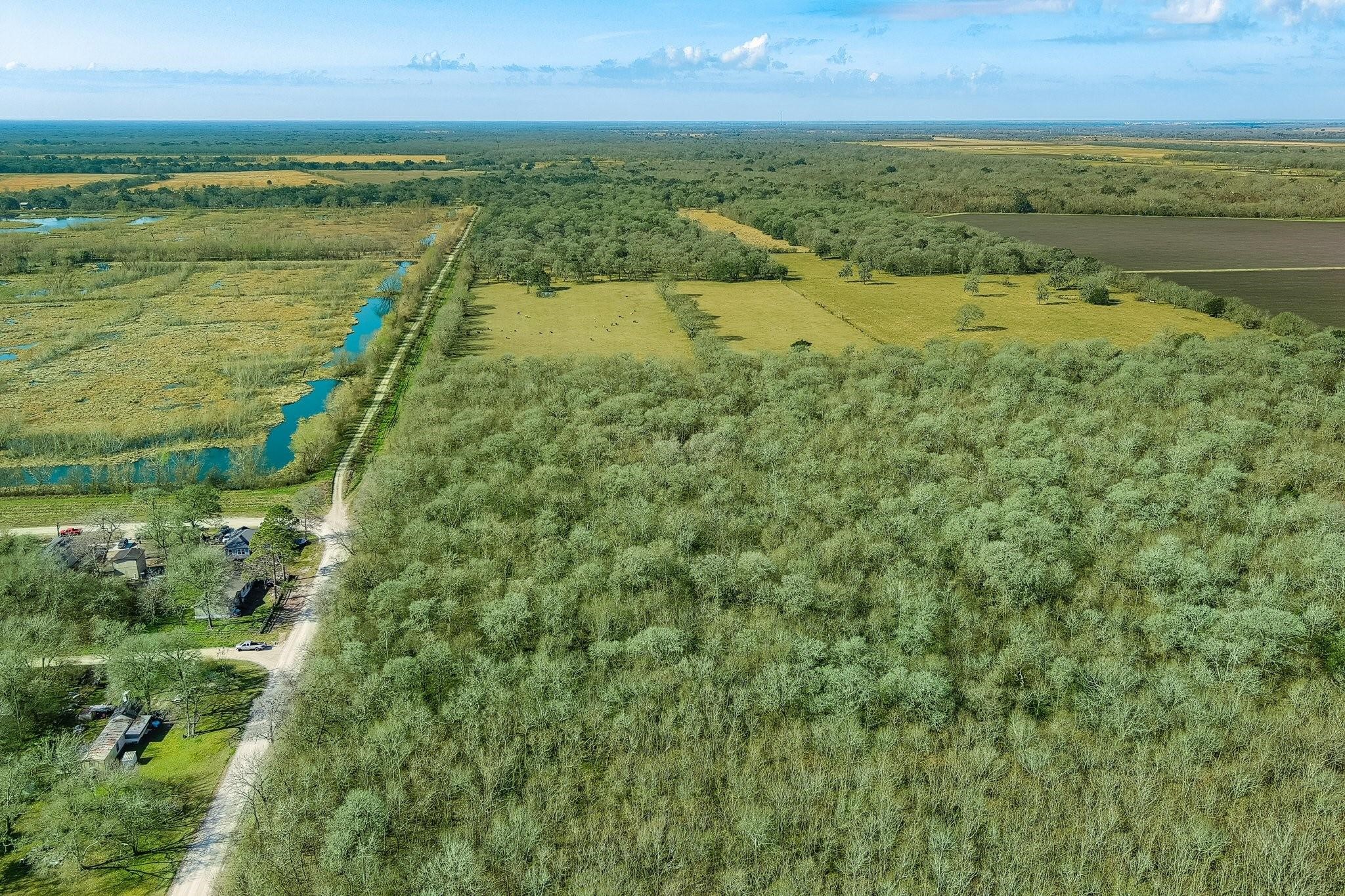 Tbd Tbd Tr Guy, TX 77444 - Photo 9 of 21 a view of an ocean and beach