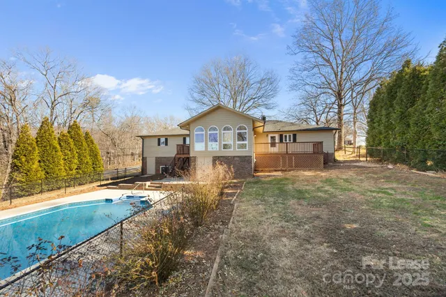 $1,800 | 130 Boulder Drive, Lincolnton, NC 28092