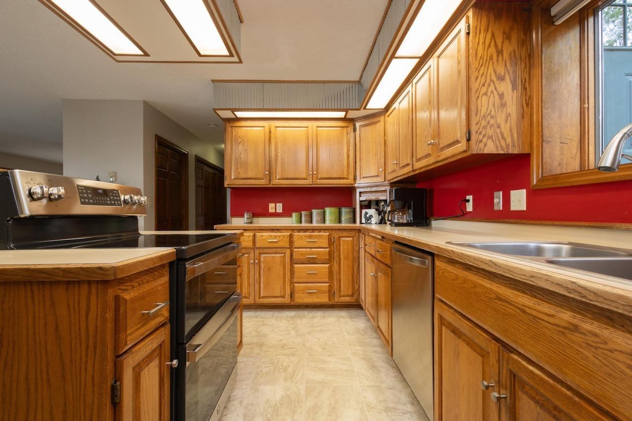 38276 North Eagle Lake Road Battle Lake, MN 56515 - Photo 12 of 37