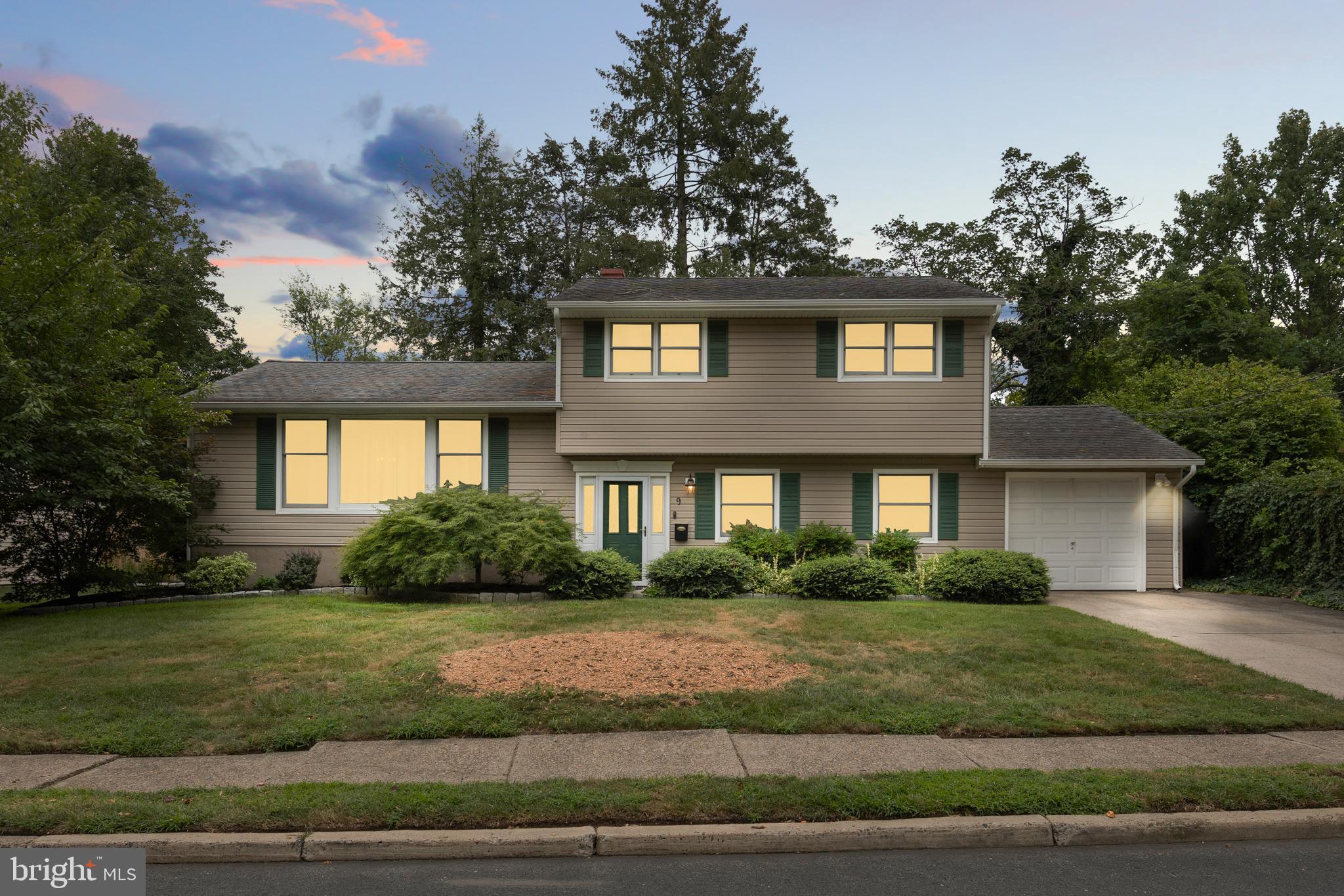 9 Barnett Road Lawrenceville, NJ 08648 - Photo 2 of 25 Gallery Image 2