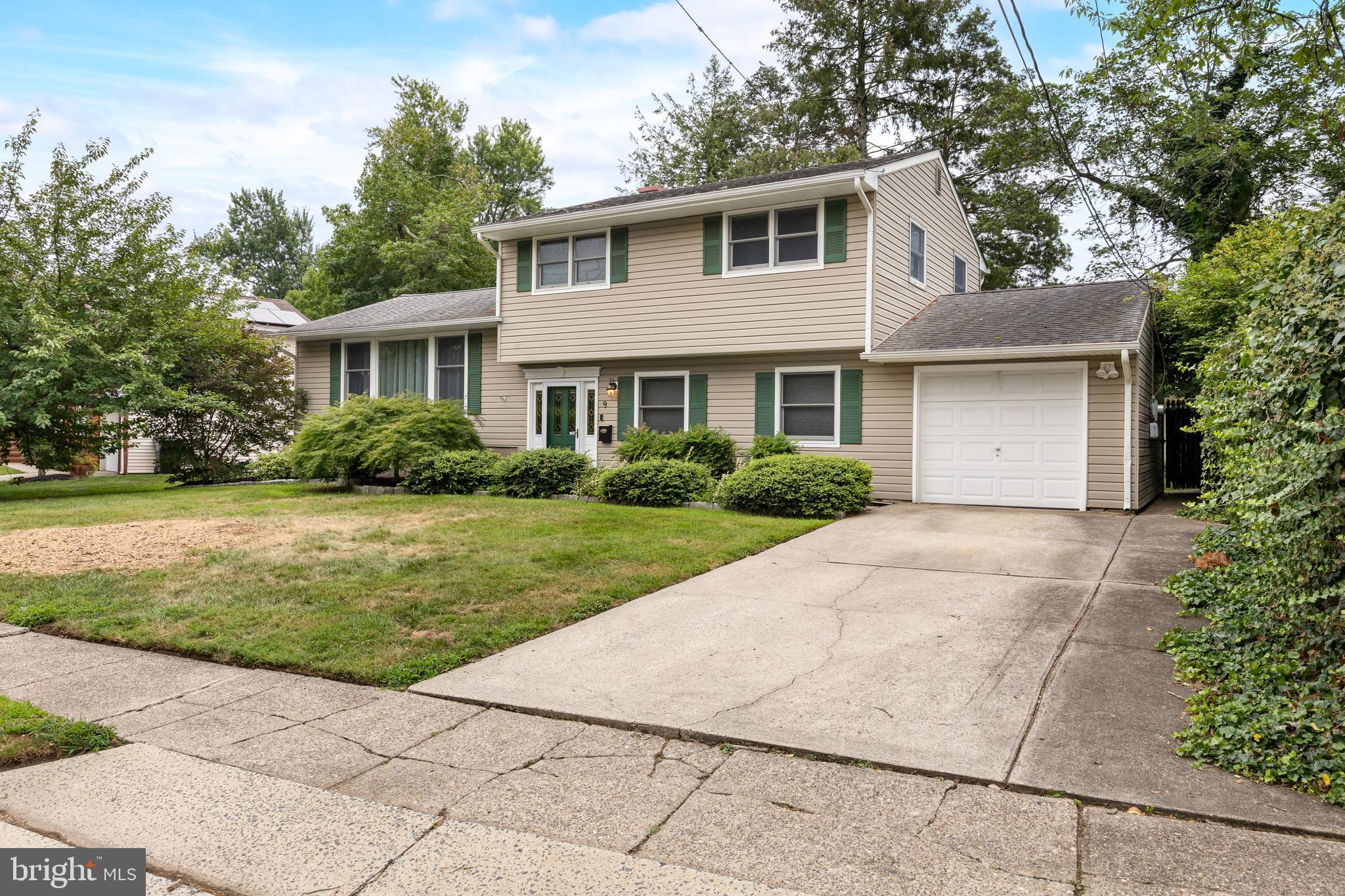 9 Barnett Road Lawrenceville, NJ 08648 - Photo 3 of 25 Gallery Image 3