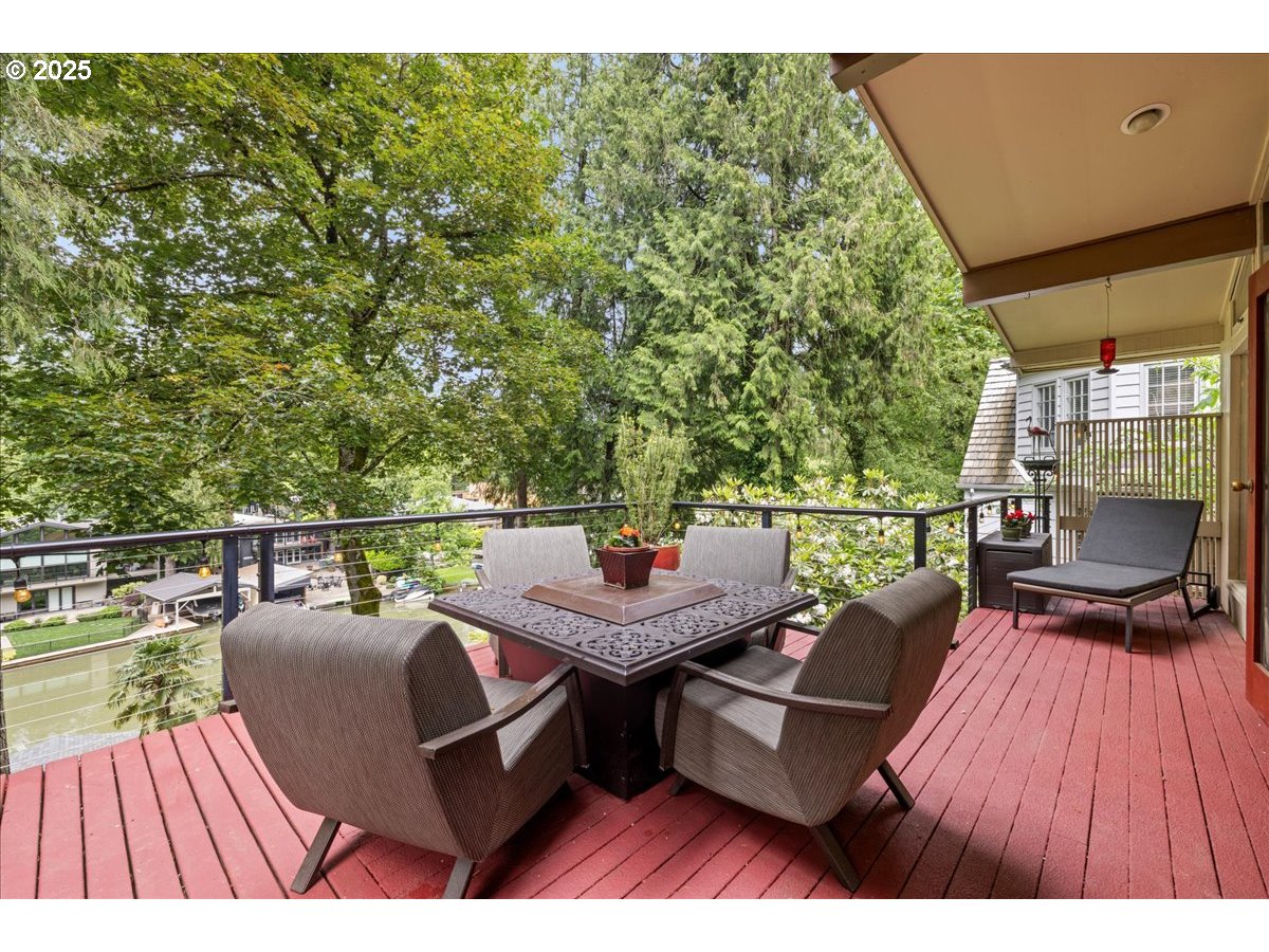 17455 Blue Heron Road Lake Oswego, OR 97034 - Photo 16 of 48 Gallery Image 16