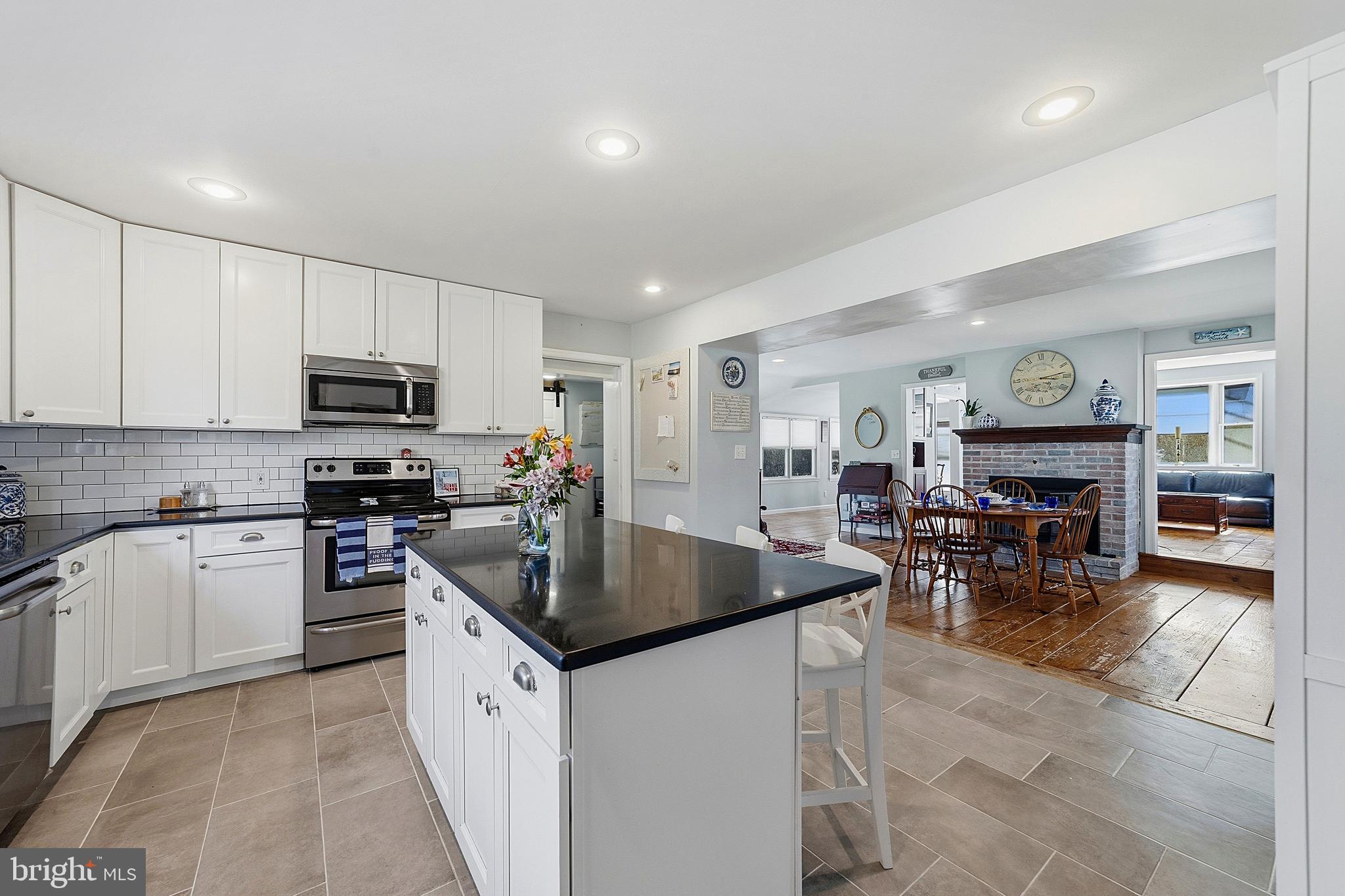 72 Poor Farm Road Pennington, NJ 08534 - Photo 5 of 28 Gallery Image 5