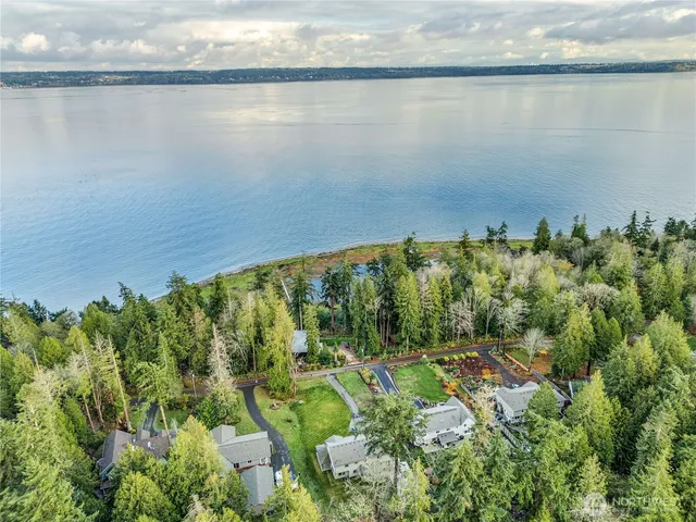 $699,900 | 20919 President Point Road Northeast, Kingston, WA 98346