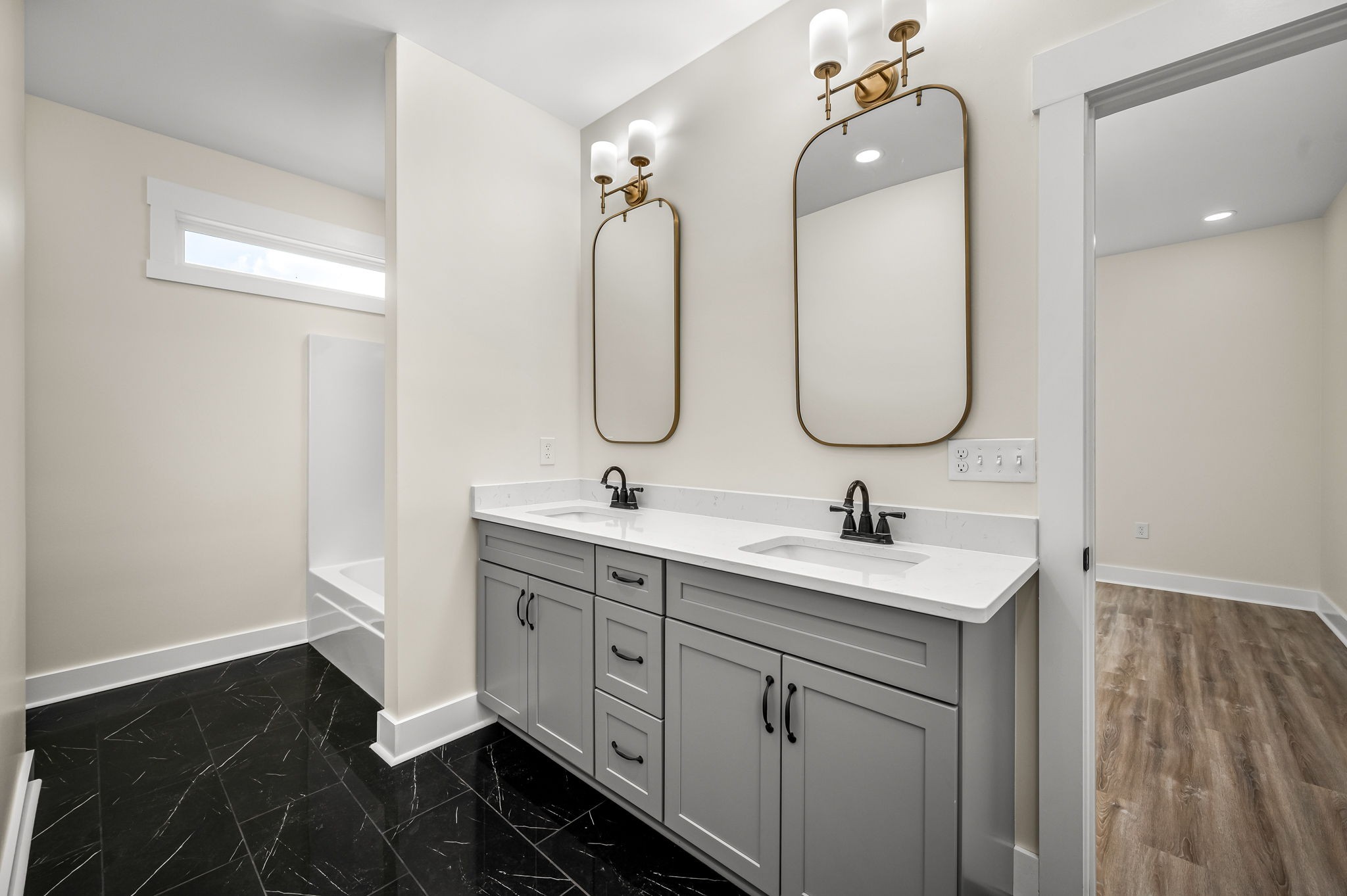 3428 Valley Bend Road Murfreesboro, TN 37129 - Photo 22 of 40 Guest Bath