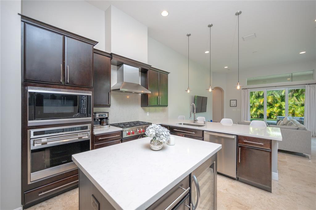 6359 Bellamalfi Street Boca Raton, FL 33496 - Photo 20 of 86 Gourmet Kitchen