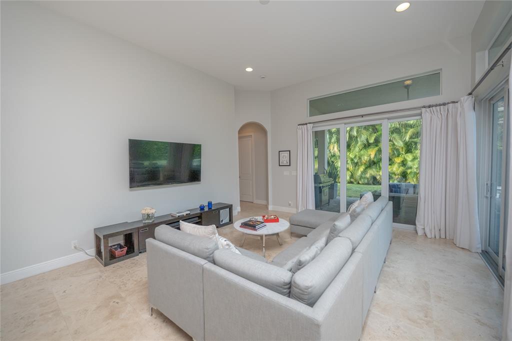 6359 Bellamalfi Street Boca Raton, FL 33496 - Photo 25 of 86 Family room