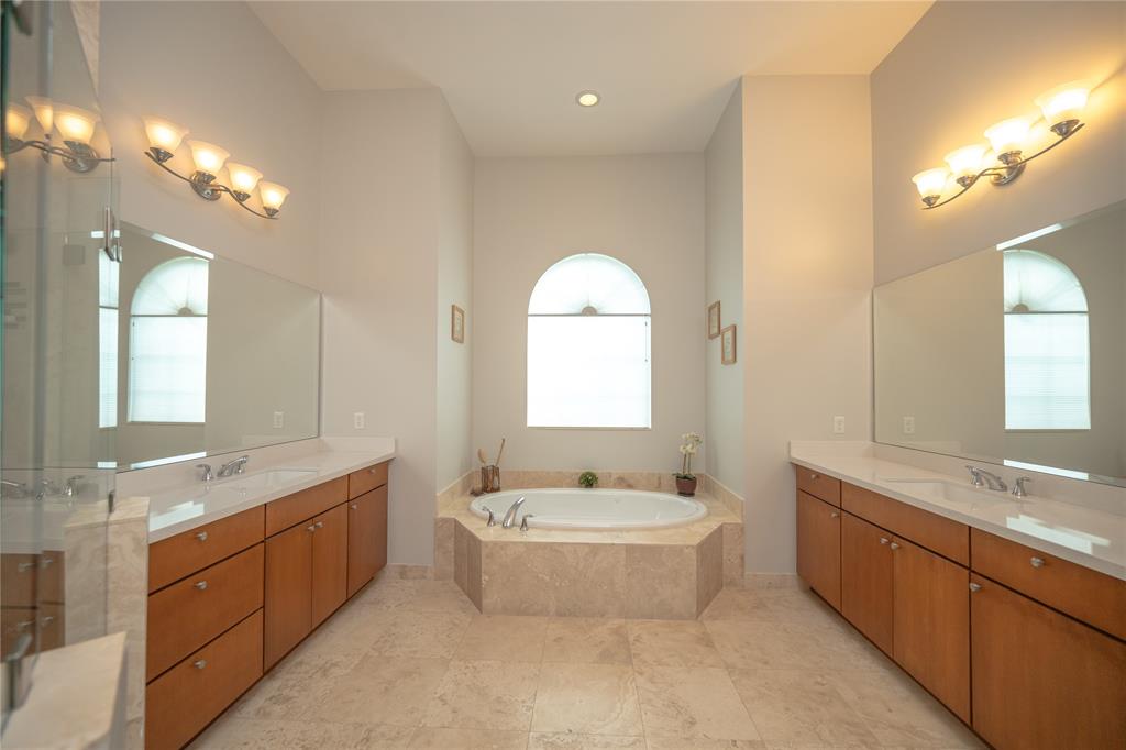 6359 Bellamalfi Street Boca Raton, FL 33496 - Photo 32 of 86 Master bathroom with whirlpool tub