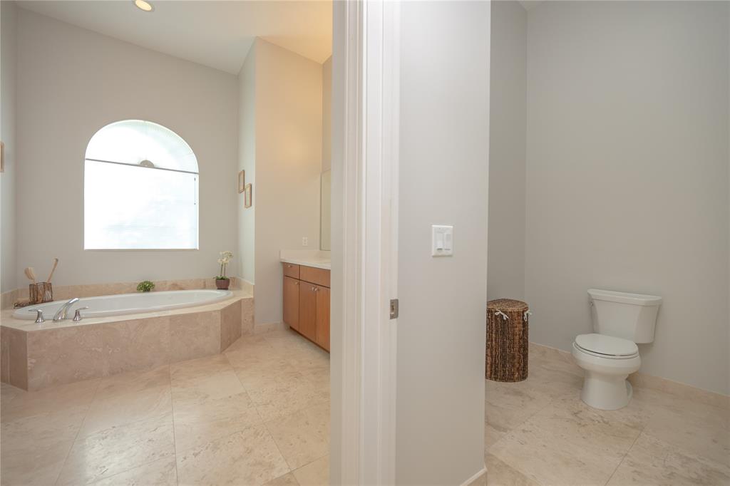 6359 Bellamalfi Street Boca Raton, FL 33496 - Photo 36 of 86 Master bathroom