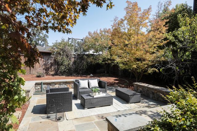 $3,600,000 | 218 Stanford Avenue, Menlo Park, CA 94025