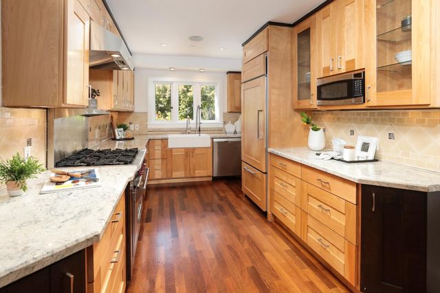 $3,600,000 | 218 Stanford Avenue, Menlo Park, CA 94025