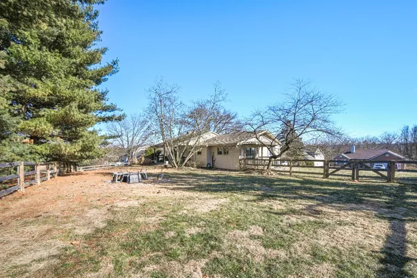 $291,000 | 1165 Monteray Circle, Lawrenceburg, IN 47025