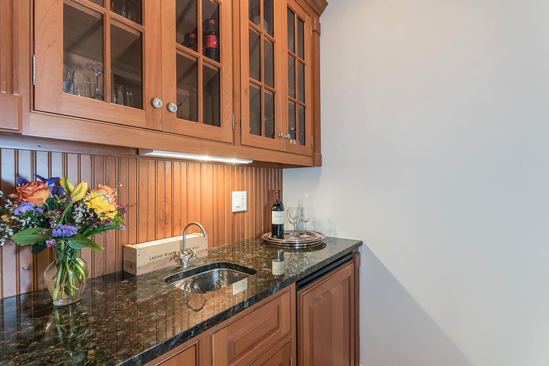 63 Old Studio Road New Canaan, CT 06840 - Photo 17 of 32 013-Wet_Bar-3621876-medium