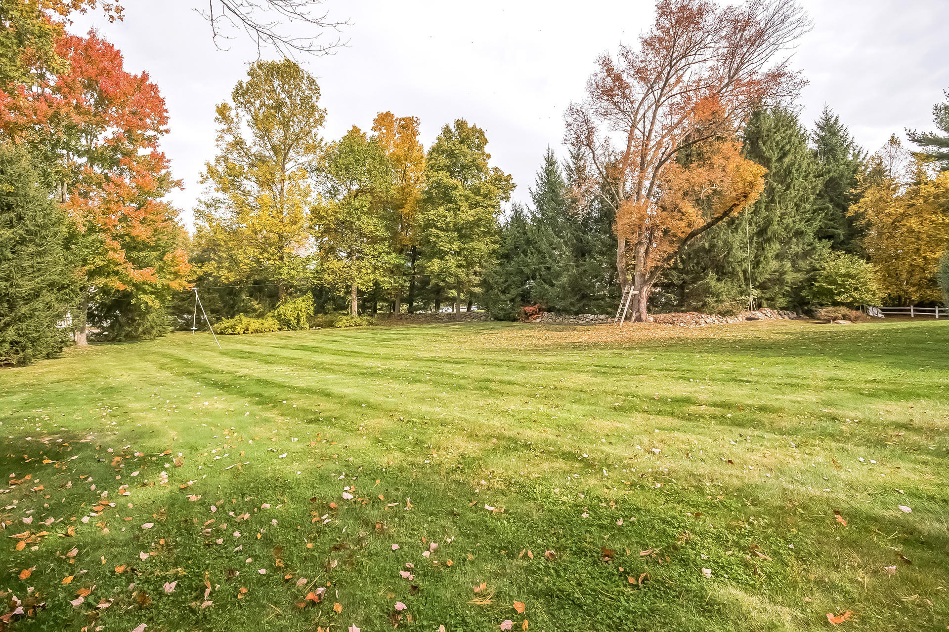 63 Old Studio Road New Canaan, CT 06840 - Photo 10 of 32 012-3363486-medium