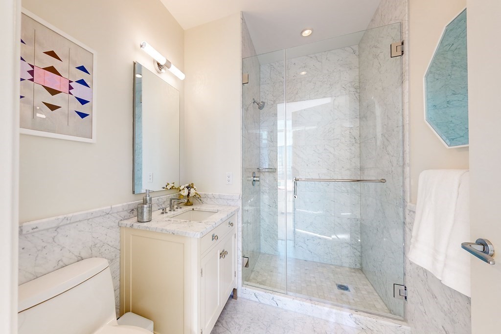 1 Franklin Street, Unit PH4E Boston, MA 02110 - Photo 37 of 42