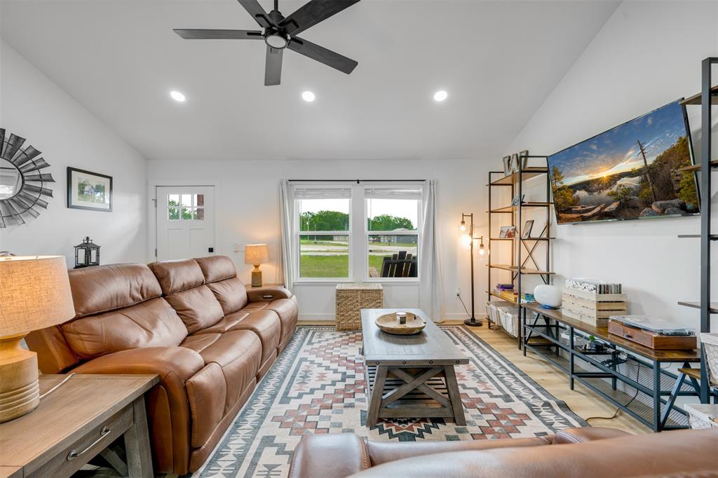 64 Private Road Paris, TX 75462 - Photo 5 of 30