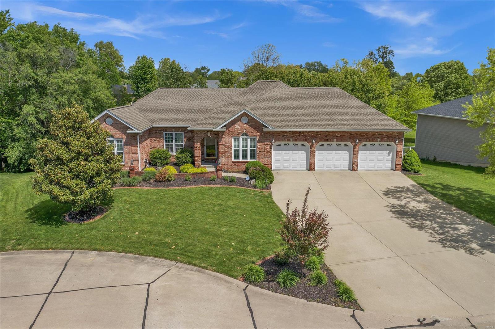 152 Sundown Ridge Maryville, IL 62062 - Photo 1 of 46 Gallery Image 1