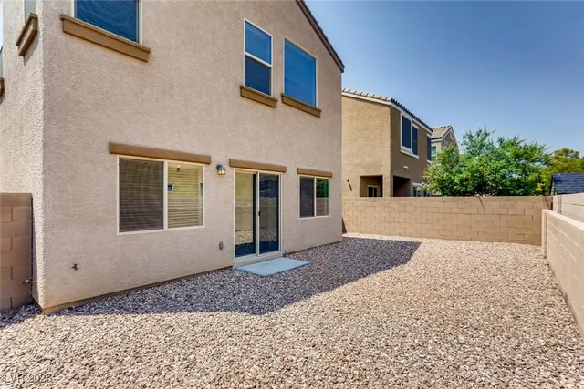 $2,050 | 6828 Majestic Palm Drive, Las Vegas, NV 89122