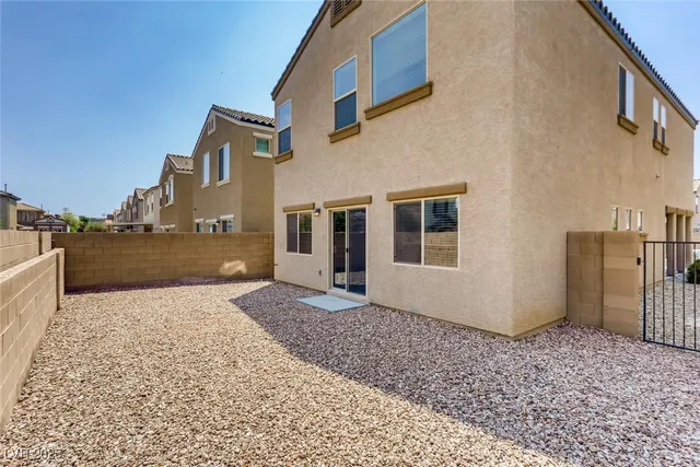 $2,050 | 6828 Majestic Palm Drive, Las Vegas, NV 89122