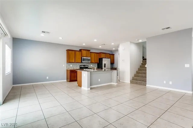 $2,050 | 6828 Majestic Palm Drive, Las Vegas, NV 89122