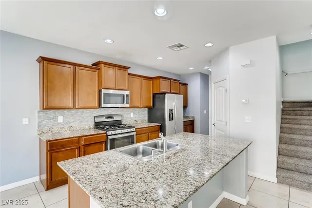 $2,050 | 6828 Majestic Palm Drive, Las Vegas, NV 89122