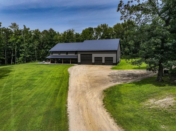 $1,325,000 | 26085 Frank Hill Road, Winona, MN 55987