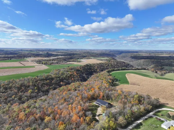 $1,325,000 | 26085 Frank Hill Road, Winona, MN 55987