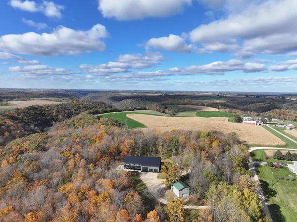 $1,325,000 | 26085 Frank Hill Road, Winona, MN 55987