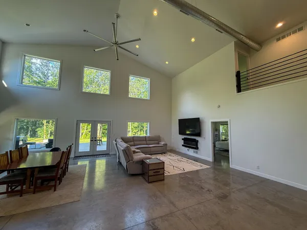 $1,325,000 | 26085 Frank Hill Road, Winona, MN 55987