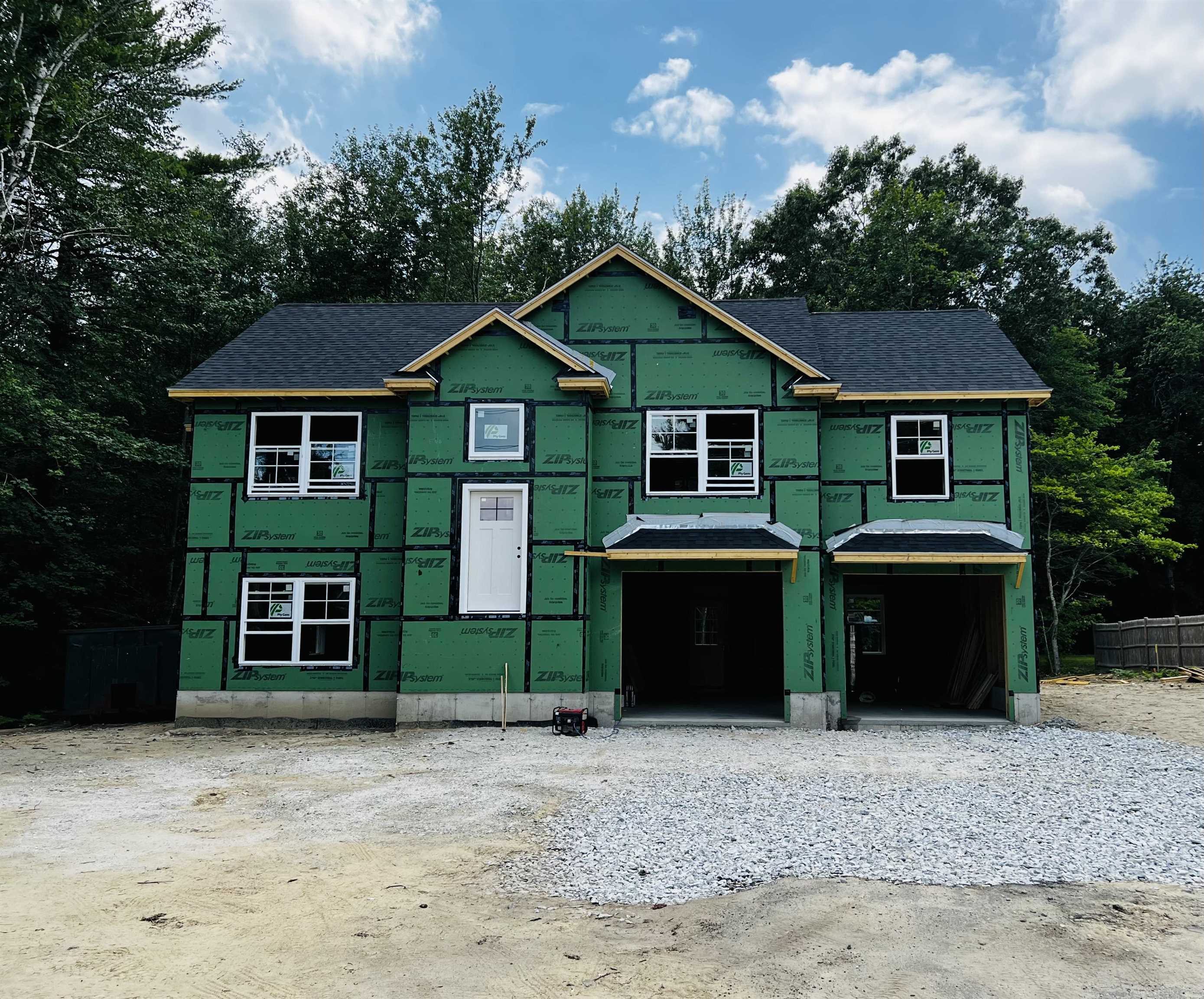 401 Mammoth Road Londonderry, NH 03053 - Photo 1 of 1