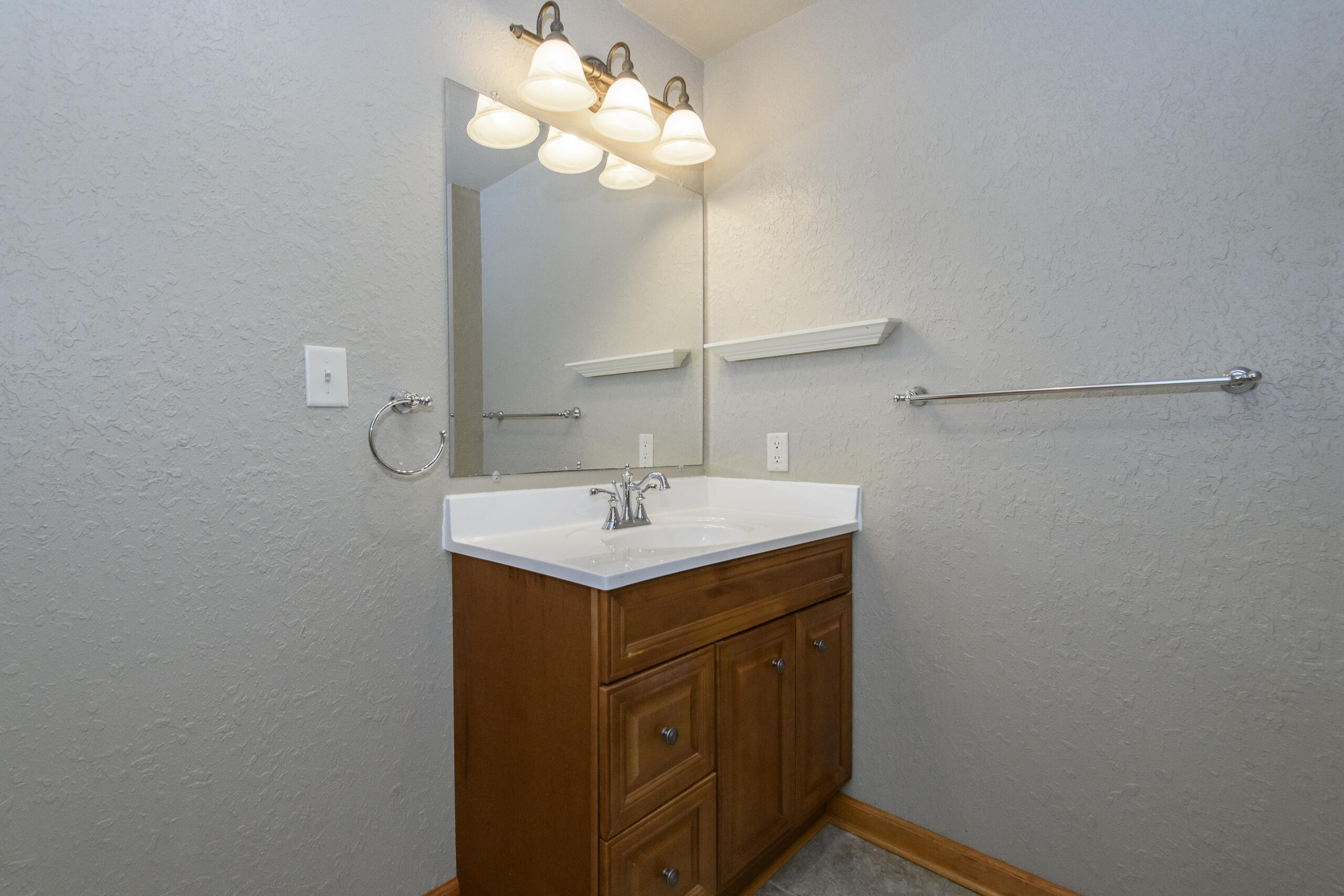 N5158 Union Hill Road Concord, WI 53066 - Photo 40 of 61 lower level full bath