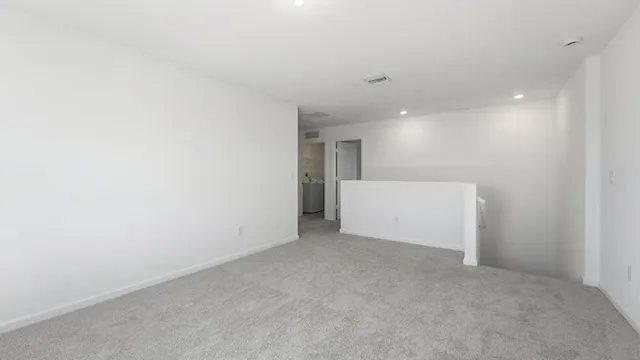 $2,700 | 10761 Northwest Everbreeze Dr Port, Port St. Lucie, FL 34987