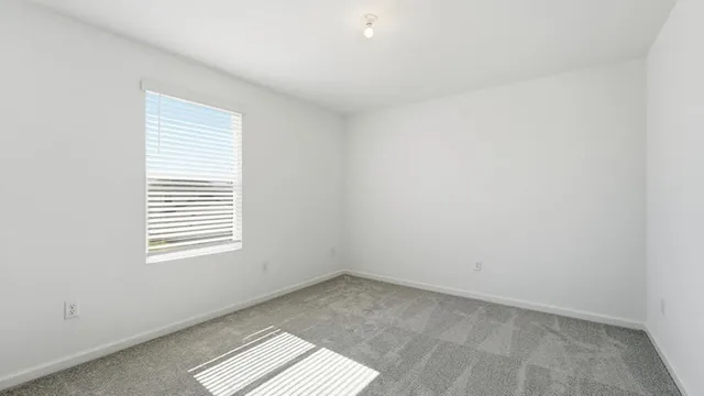 $2,700 | 10761 Northwest Everbreeze Dr Port, Port St. Lucie, FL 34987