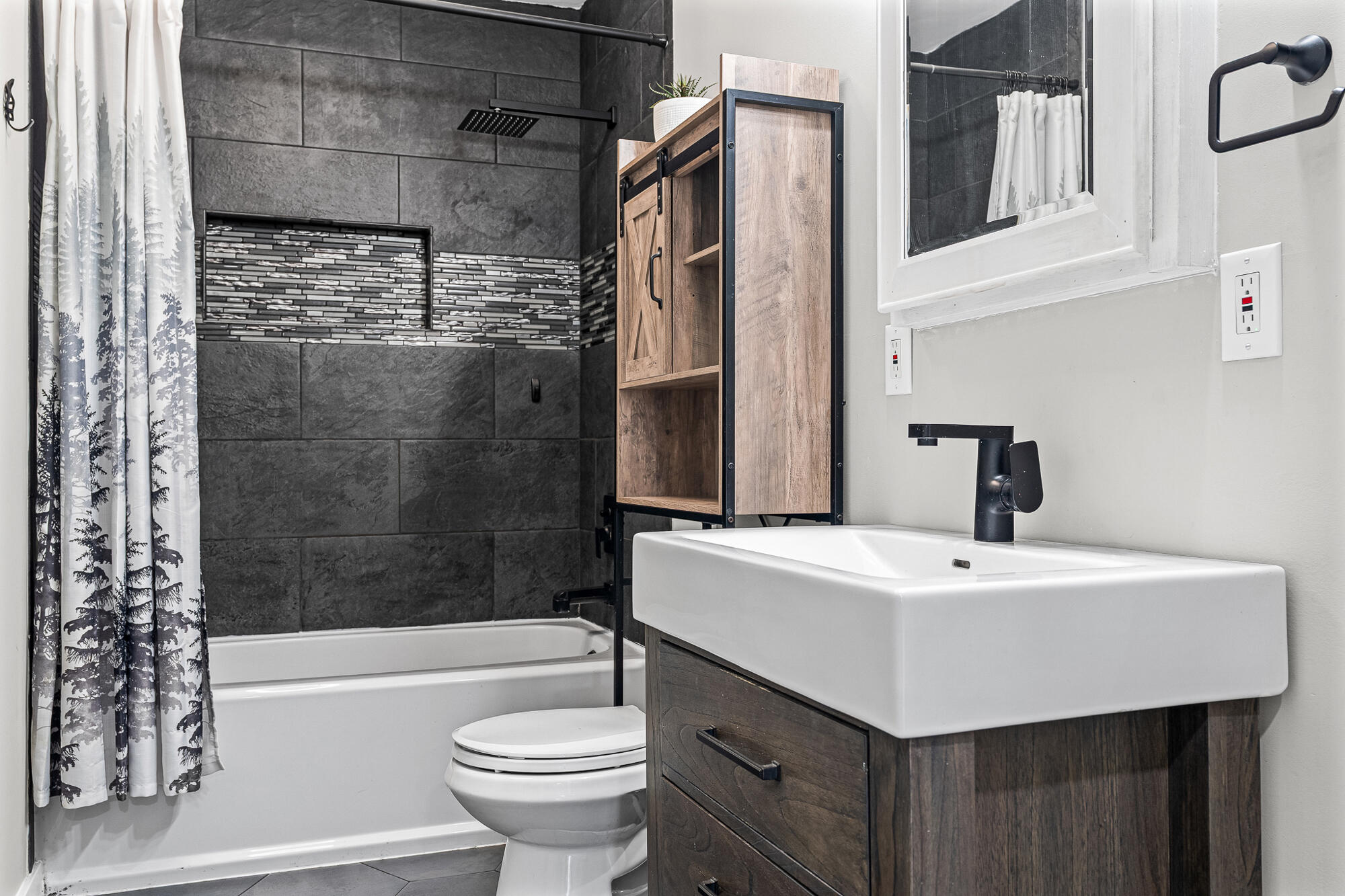 708 Kent Street Sparta, WI 54656 - Photo 11 of 21 Bathroom