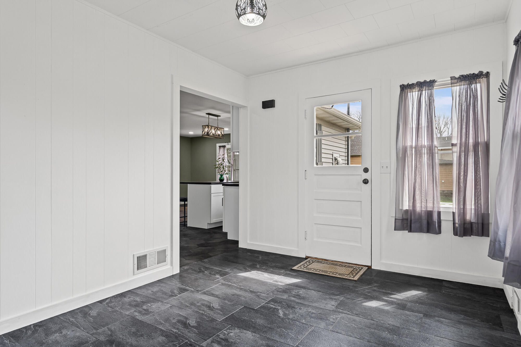 708 Kent Street Sparta, WI 54656 - Photo 16 of 21 4 Season Room