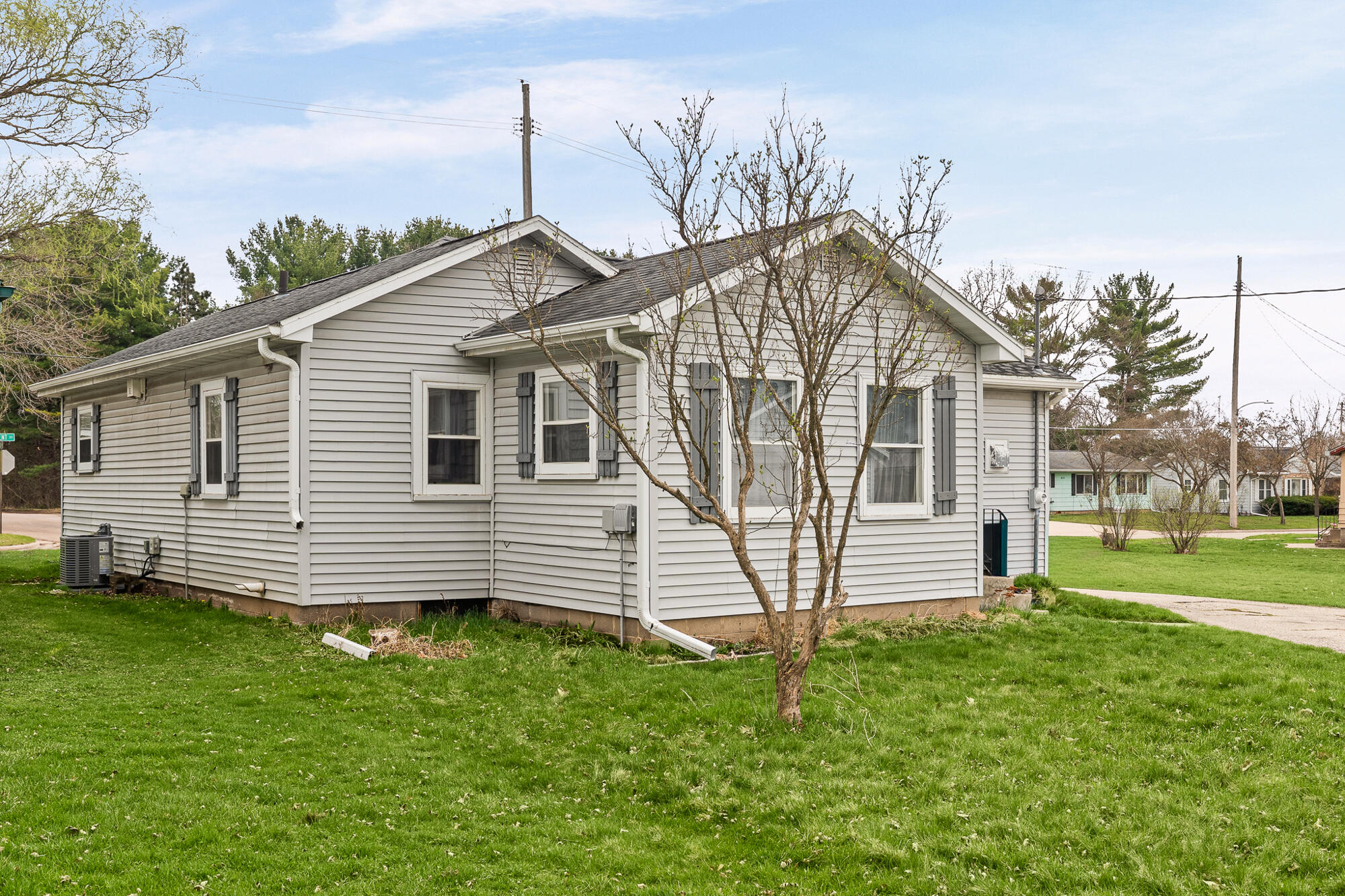 708 Kent Street Sparta, WI 54656 - Photo 18 of 21 Back of House