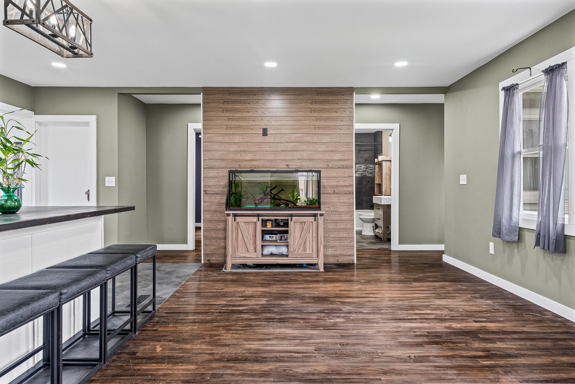 708 Kent Street Sparta, WI 54656 - Photo 7 of 21 Living Room