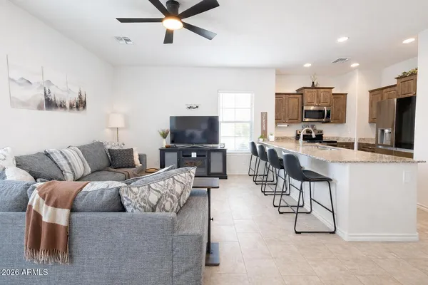 $1,995 | 854 South San Marcos Drive, Unit 10B, Apache Junction, AZ 85120