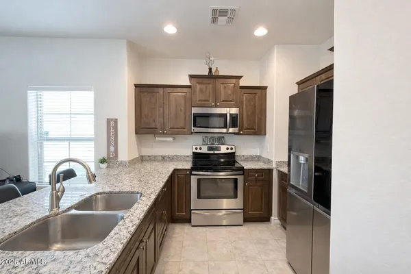 $1,995 | 854 South San Marcos Drive, Unit 10B, Apache Junction, AZ 85120