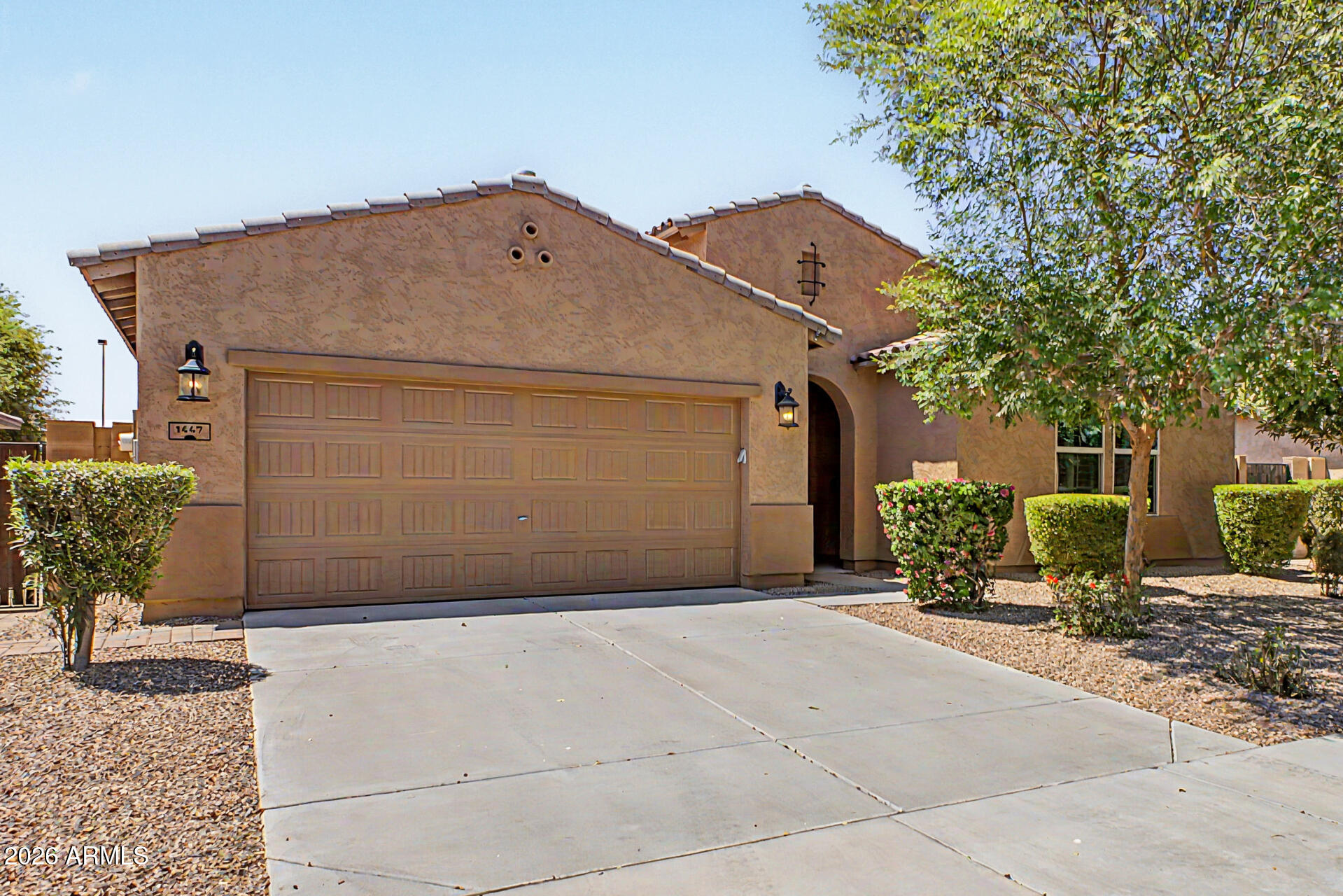1447 East Warbler Road Gilbert, AZ 85297 - Photo 4 of 41 04-Warbler
