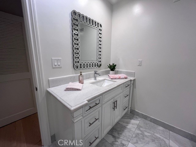 22740 Liberty Bell Road Calabasas, CA 91302 - Photo 12 of 40