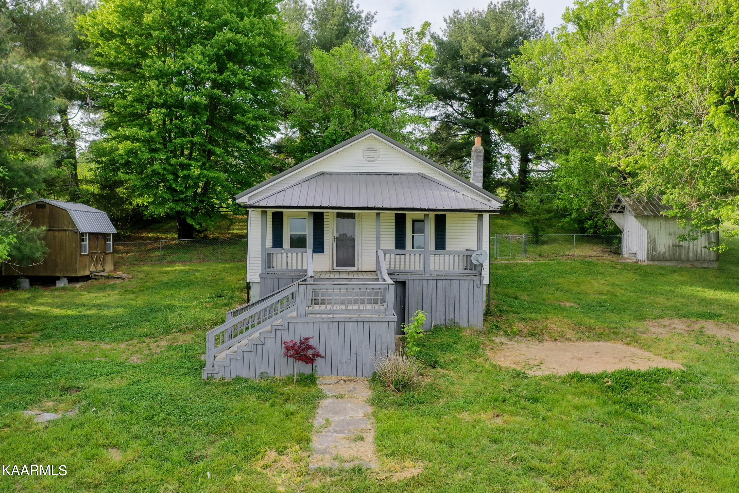 145 Robby Lane Harrogate, TN 37752 - Photo 2 of 17 DJI_0571