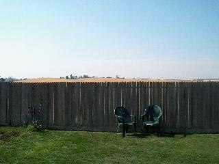 597 Anderson Way Rio Vista, CA 94571 - Photo 4 of 6 a view of outdoor space with wooden fence
