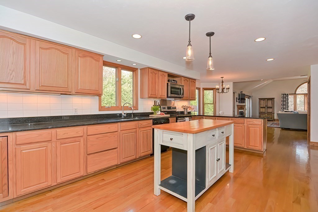 115 Chestnut Street Upton, MA 01568 - Photo 11 of 42 Gallery Image 11