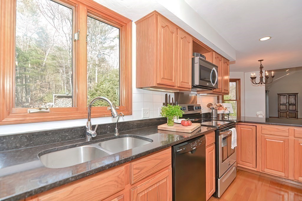 115 Chestnut Street Upton, MA 01568 - Photo 12 of 42 Gallery Image 12