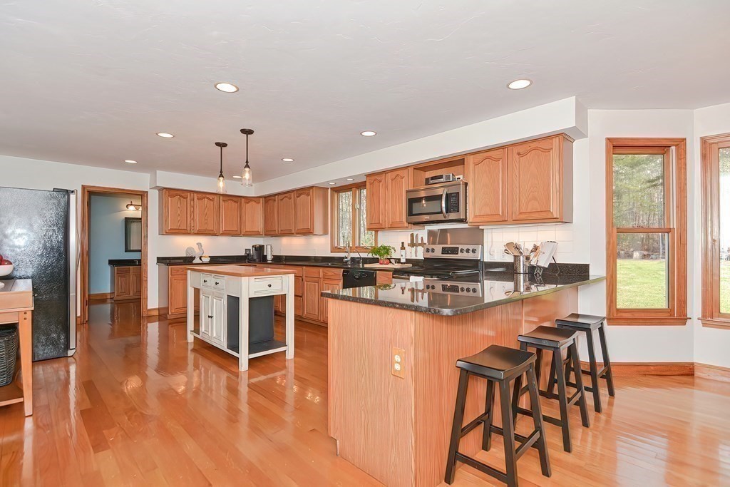 115 Chestnut Street Upton, MA 01568 - Photo 17 of 42 Gallery Image 17
